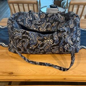 Stylish Vera Bradley Blue Paisley Travel Bag